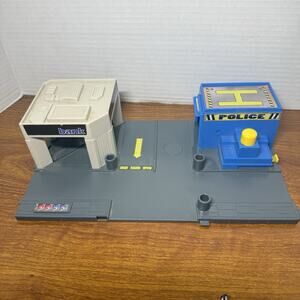Matchbox Action Drivers Police Station & Bank 2012